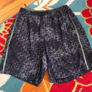 Lululemon Pacebreaker Short L